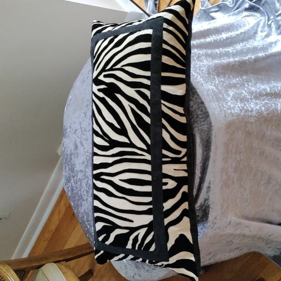 Zebra stripe pillow.cream, black. - Picture 3 of 3